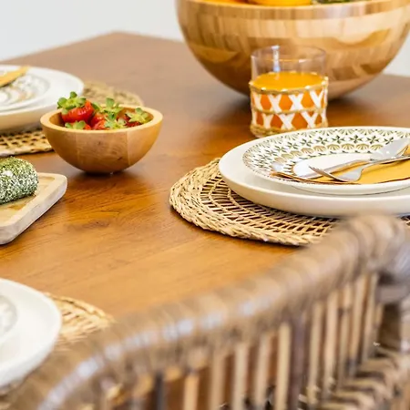 Riu - Close To Bars Shops And Restaurants