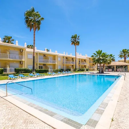 Riu - Close To Bars Shops And Restaurants * 阿尔布费拉