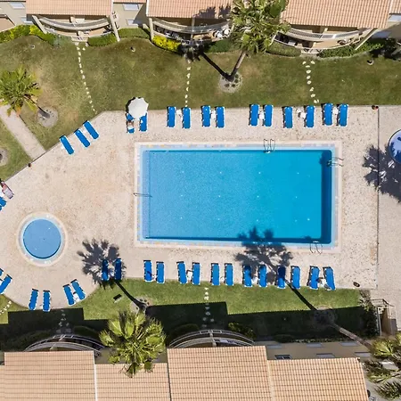 Riu - Close To Bars Shops And Restaurants Ferienhaus