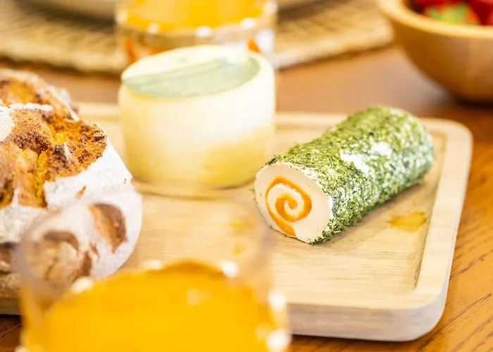 Riu - Close To Bars Shops And Restaurants *