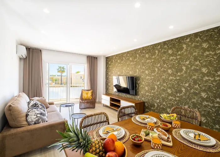 Riu - Close To Bars Shops And Restaurants Apartment *